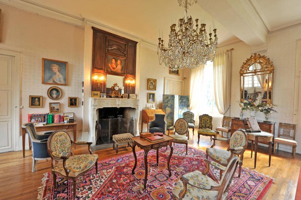 Bed and Breakfast Chateau Du Riau Villeneuve-sur-Allier Экстерьер фото