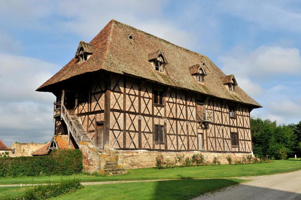 Bed and Breakfast Chateau Du Riau Villeneuve-sur-Allier Экстерьер фото